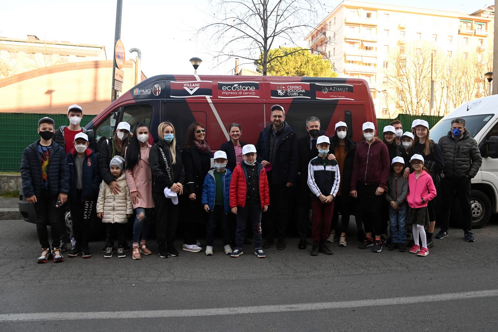 PMG Italia accompanies Ukrainian children to the Dall’Ara | BolognaFC